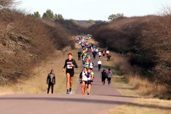 Atletismo en la Reserva Parque Luro: Dos castenses en la competencia