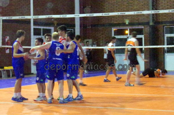 Vóley de Primera: Racing cayó de local ante Santa Rosa