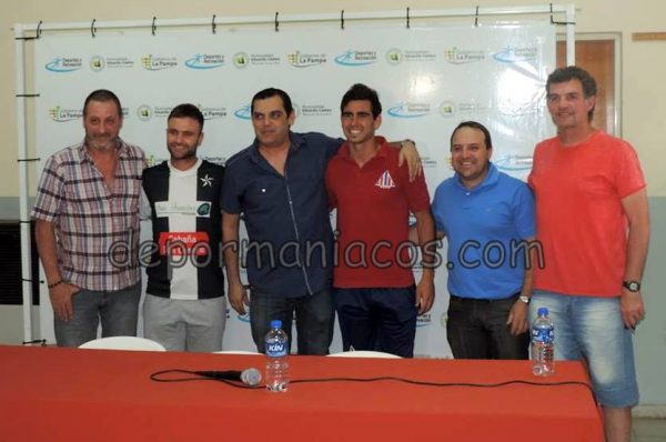 El clásico castense será solidario: Presentación oficial