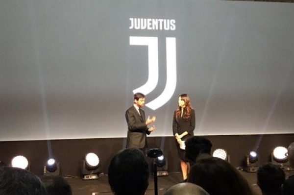 La Juventus cambió su escudo: «representa las franjas de la camiseta, el Scudetto de la victoria y la J del nombre»