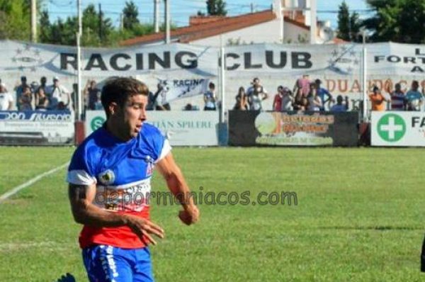 Maxi Romeo, nuevo jugador de Racing de Castex