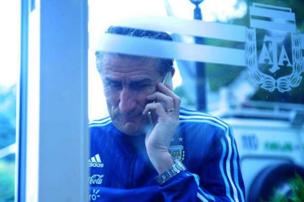 Con regresos y 2 futbolistas locales, Bauza dio la lista para la doble fecha de Eliminatorias