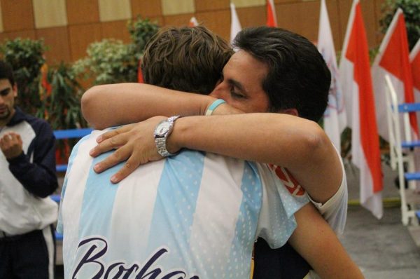 Y sigue triunfando de manera internacional: Lucas Hecker es ORO en Chile