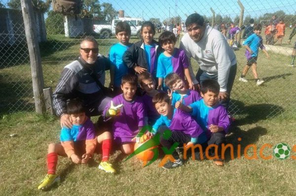 Comenzó la Liga Municipal en Monte Nievas con la participación de la Escuela de Fútbol castense