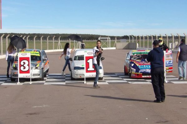 El Zonal 2000 y el Supercar rugieron en Toay: Bruno y Becerra Macali, los castenses destacados