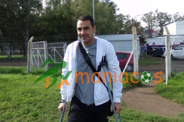 Salazar dejó de ser el DT de Estudiantil: «Me retiro del fútbol… en éste ambiente no me meto más»