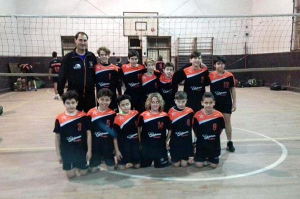 VÓLEY // Sigue por la senda ganadora… Racing completó la fecha de Sub 13 y Sub 15 en Pico