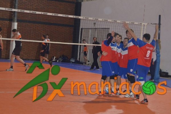 Partidazo! Consagración de Santa Rosa: Racing cayó en el Coliseo, quedó Subcampeón de Vóley de Primera