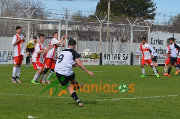 INFERIORES // Racing mira de cerca el Provincial en 5ta, igualdad en 7ma: Todos los números…