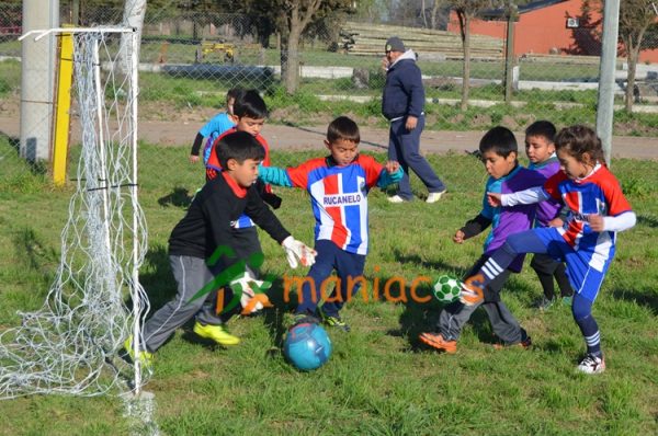 Natación y Fútbol Barrial, las disciplinas que se suman a las escuelitas municipal