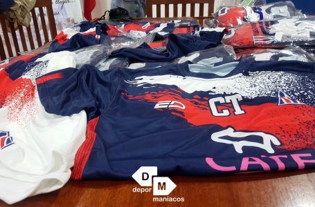 Con indumentaria renovada bohemio