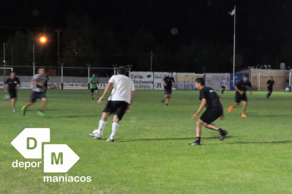 Racing y Estudiantil, jugaron el Clásico en Veteranos