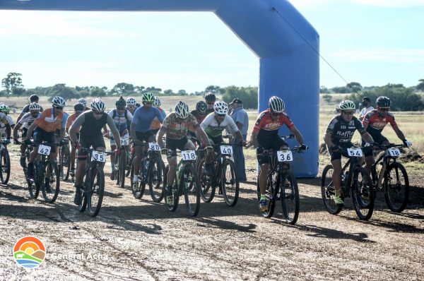 Castenses en la apertura del Rural Bike