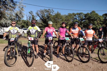MTB en parejas: participación y podio castense