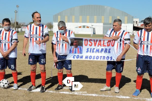 Sentido homenaje del plantel bohemio a Osvaldo Sarria