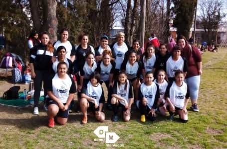 Racing en la previa del inicio del Torneo de Fútbol Femenino de Liga Pampeana