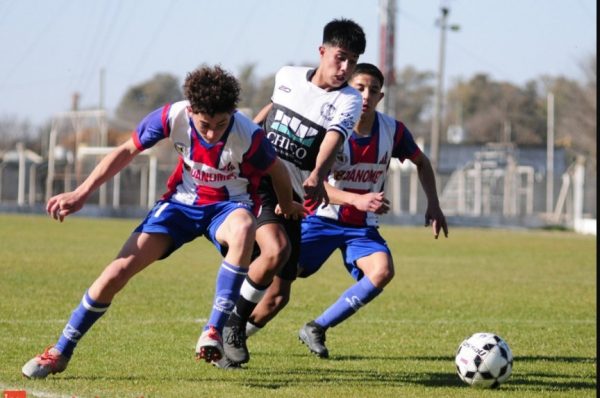 Inferiores: los castenses de visitante. Toda la fecha