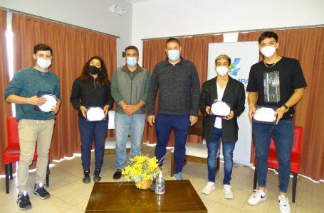 Reconocieron a deportistas por su participación internacional