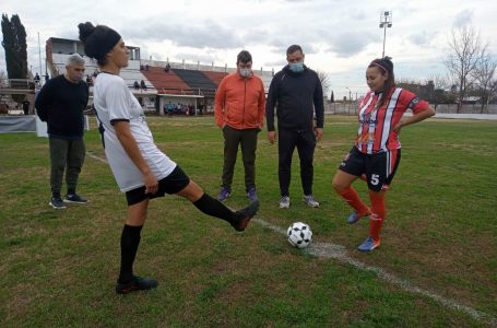 La Subsecretaría de Deportes, presente en el inicio del fútbol femenino