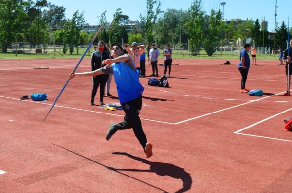 Deporte adaptado: participación integrada en torneo atlético