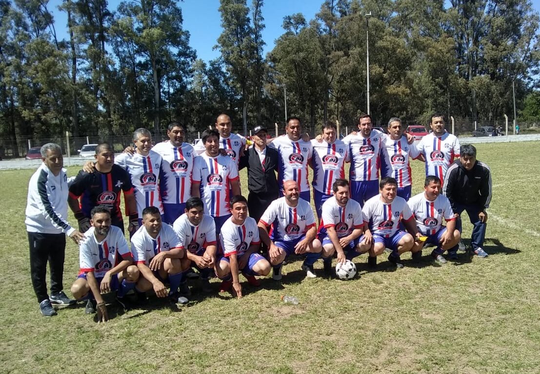 Fútbol Seniors: está el primer campeón