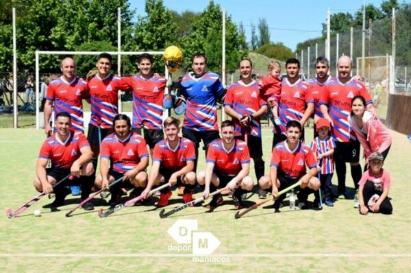 Estudiantil jugo su primer amistoso con inauguración de luces en la previa del Clausura