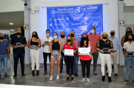 Distinguieron a deportistas por sus logros dentro y fuera de la Provincia