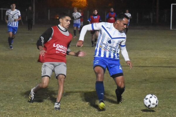 Racing inauguro iluminaria en su cancha auxiliar