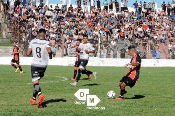 Provincial: Racing hizo «Rancho Grande» y se quedo con la ida en Santa Rosa