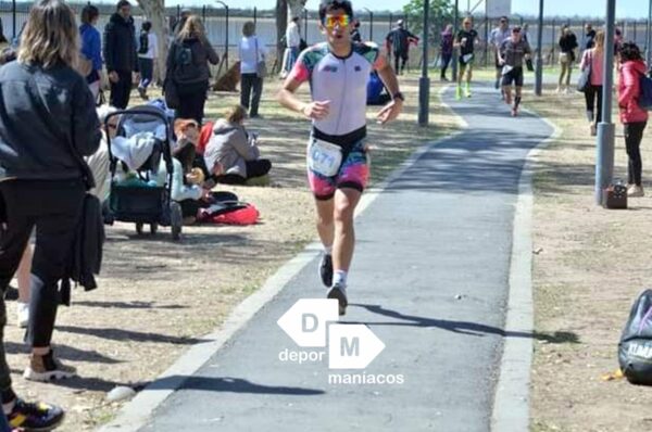 Castense participó del Triatlón Half en Rosario