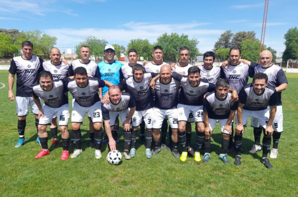 Veteranos: Racing venció a Costa de Luiggi y es puntero