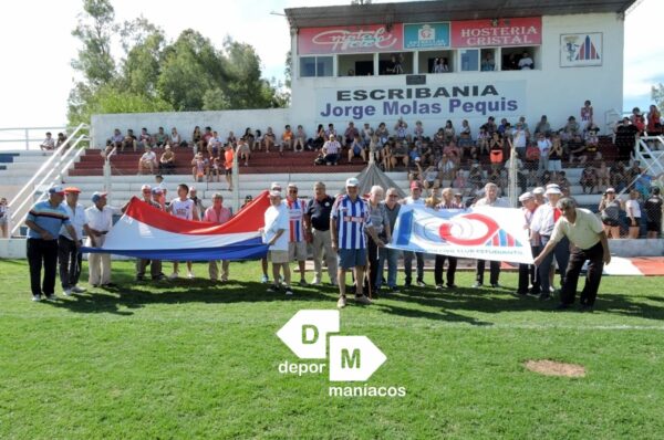 El Club Estudiantil comenzó con los reconocimientos por su Centenario