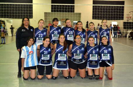 Con 300 deportistas comenzó a jugarse la Liga Municipal de Voley