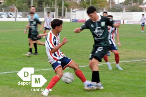 Estudiantil venció a Ferro de Alvear y es único líder en la categoría Preliminar