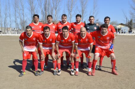 Fútbol Senior: el Clausura, en todas las regiones