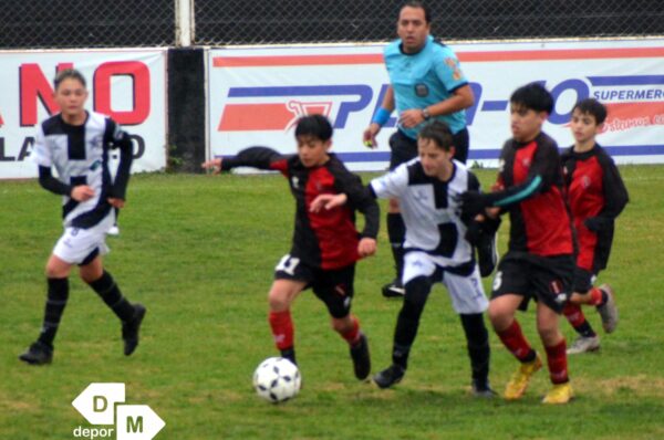 Inferiores: Se jugaron los partidos de ida por los octavos de final