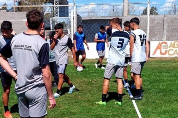Con caras nuevas, Racing goleó en un amistoso a Matienzo en Luiggi
