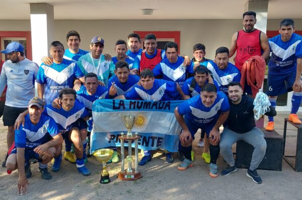 Fútbol Senior: la copa campeonato quedó en manos de La Humada