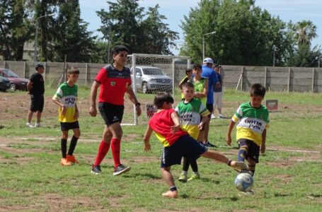 Jornada de fútbol, almuerzo y pileta en el cierre del «Entre Barrios»