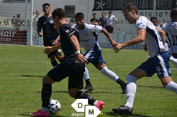 Racing pegó sobre el final y se quedó con la ida