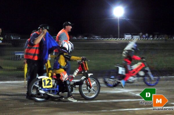 Segunda del Campeonato de Speedway Nocturno en Castex