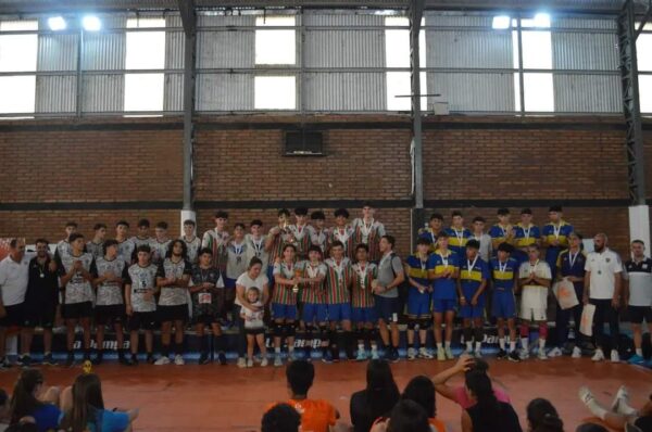 Una fiesta Nacional en el Coliseo: Se disputó el Abierto de Vóley en Racing