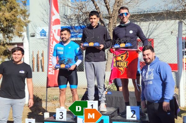 Iván ganó, Marcos fue tercero: Brillaron los castenses en Duatlón de Toay