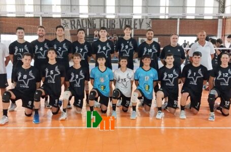 Racing se sigue preparando y jugó un gran vóley en Castex